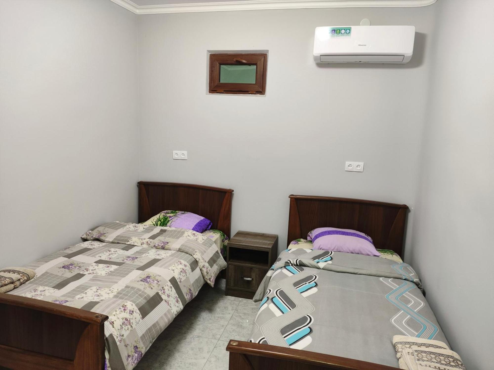 Apex Rest House Of 10 Rooms And Pool Yerevan Exterior photo